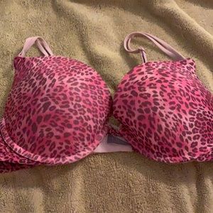Victoria’s Secret 36C bra